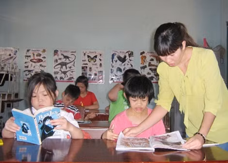 Lớp học đặc biệt của những trẻ em bị nhiễm chất độc da cam ở Gia Lai.