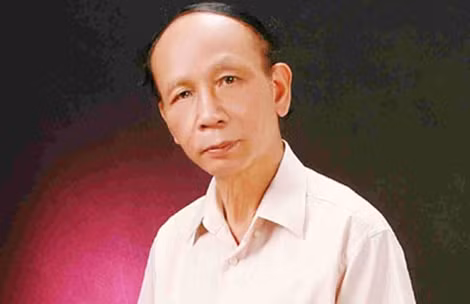 Dịch giả - nhà thơ Lê Bá Thự.