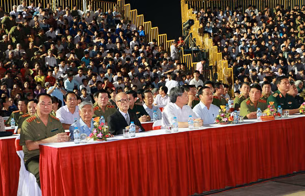 Các đại biểu tại điểm cầu truyền hình Hà Nội. Ảnh: Trần Ngọc