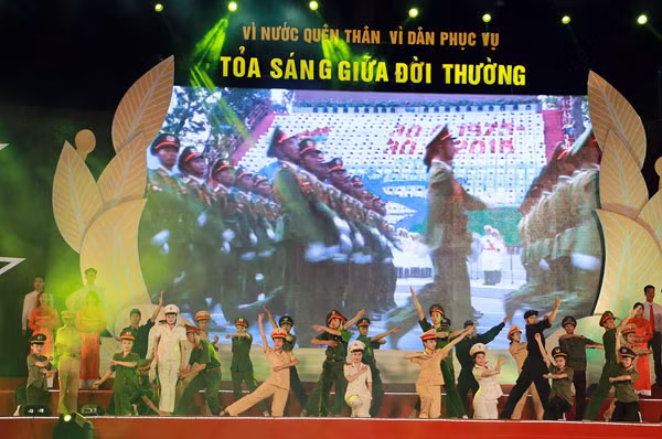 Hình ảnh người chiến sĩ CAND trong chương trình.