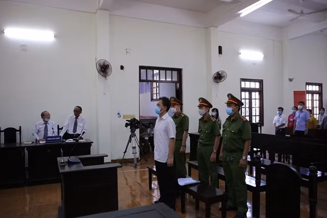 Bị cáo Quách Duy nghe tuyên án