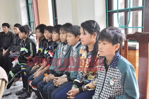 Các cháu được may mắn giải cứu.