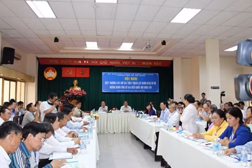 Các đại biểu tại Hội nghị Hiệp thương người ứng cử đại biểu Quốc hội và Hội đồng nhân dân TP.HCM chiều 17-3.