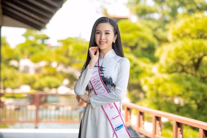 Á hậu 2 Thúy An.