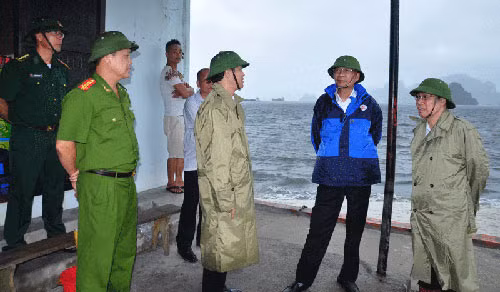 Bí thư tỉnh ủy Quảng Ninh kiểm tra tình phòng chống, khắc phục hậu quả cơn bão số 1.