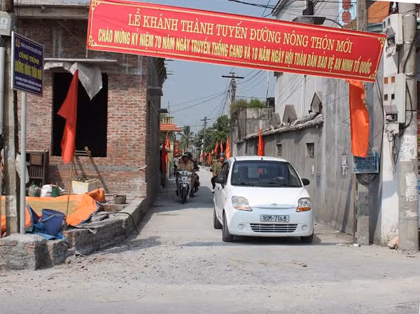 Con đường có chiều dài 205m, rộng 3m đã chấm dứt cảnh lầy lội nhiều năm qua.