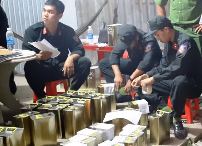 Hàng triệu lít dung môi các loại được thu giữ