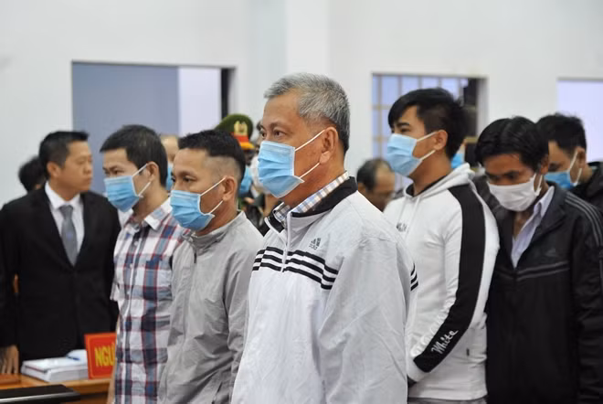 Trịnh Sướng (tóc bạc)