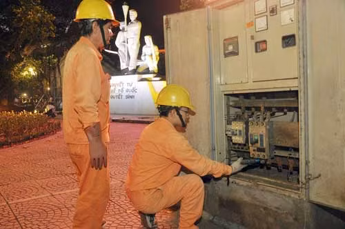 Biểu giá điện mới vẫn đang thu hút một số quan điểm trái chiều.