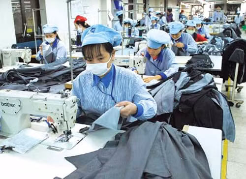 Doanh nghiệp cần nâng cao năng lực cạnh tranh để hội nhập quốc tế. Ảnh GG.