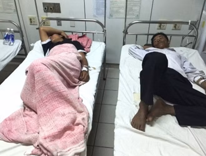 Các nông dân ở Thừa Thiên- Huế bị sét đánh trúng đang được điều trị tại bệnh viện.