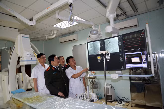 Cục Y tế kiểm tra công tác tại Bệnh viện 198.