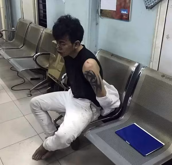 Nam thanh niên cướp ô tô Range Rove bỏ chạy gây tai nạn tại Công an phường Quang Trung.