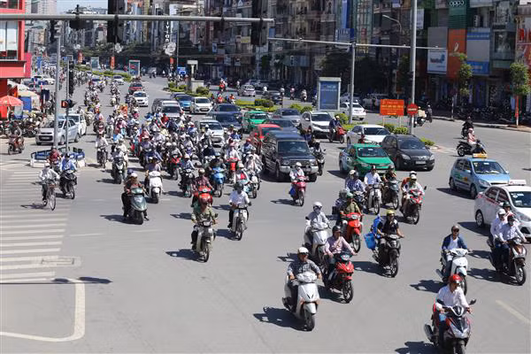 Hà Nội vừa trải qua những ngày nắng nóng kỉ lục. (Ảnh minh họa) Hà Nội vừa trải qua những ngày nắng nóng kỉ lục. (Ảnh minh họa)