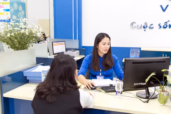Khi sử dụng eCo690, khách hàng doanh nghiệp còn được miễn phí cước thuê bao MCA và Ringtune trong 12 tháng kể từ tháng hòa mạng Khi sử dụng eCo690, khách hàng doanh nghiệp còn được miễn phí cước thuê bao MCA và Ringtune trong 12 tháng kể từ tháng hòa mạng