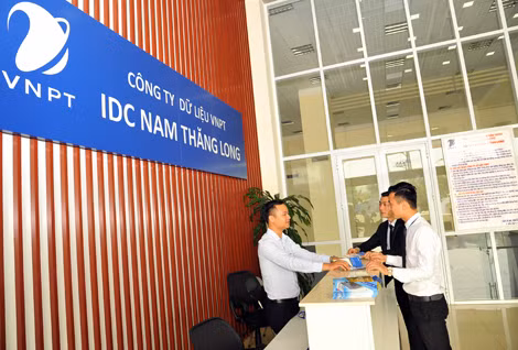 VNPT hiện là một trong những nhà cung cấp dịch vụ lưu trữ dữ liệu lớn nhất Việt Nam hiện đang cung cấp hệ thống 8 Data Center đặt tại các thành phố lớn là Hà Nội, Tp.HCM, Đà Nẵng, Cần Thơ.