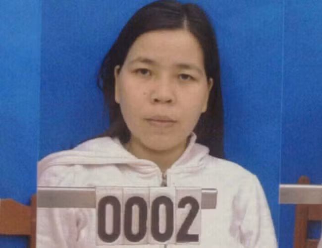Bị can Lê Thu Hà, SN 1982, tạm trú tại số 10 Đoàn Trần Nghiệp, phường Bùi Thị Xuân, quận Hai Bà Trưng, TP Hà Nội, cũng bị khởi tố. Bị can Lê Thu Hà, SN 1982, tạm trú tại số 10 Đoàn Trần Nghiệp, phường Bùi Thị Xuân, quận Hai Bà Trưng, TP Hà Nội, cũng bị khởi tố.