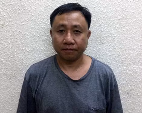 Khởi tố bị can, thi hành Lệnh bắt bị can để tạm giam đối vớiNguyễn Bắc Truyển, SN 1968, trú tại phòng số 8, thửa số 44, Khu vườn rau, phường 6, quận Tân Bình, TP.HCM. Khởi tố bị can, thi hành Lệnh bắt bị can để tạm giam đối vớiNguyễn Bắc Truyển, SN 1968, trú tại phòng số 8, thửa số 44, Khu vườn rau, phường 6, quận Tân Bình, TP.HCM.