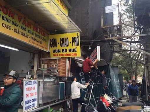 Vứt rác ra vỉa hè, một hộ dân bị phạt 6 triệu đồng 