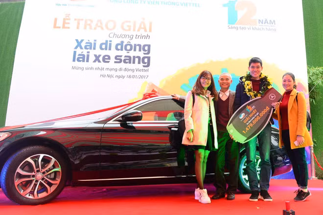 Chương trình “Xài di động, Lái xe sang” là một trong các hoạt động Tổng Công ty Viễn thông thực hiện nhằm Kỷ niệm 12 năm chính thức cung cấp dịch vụ di động (15-1-2004 đến 15-10-2016).