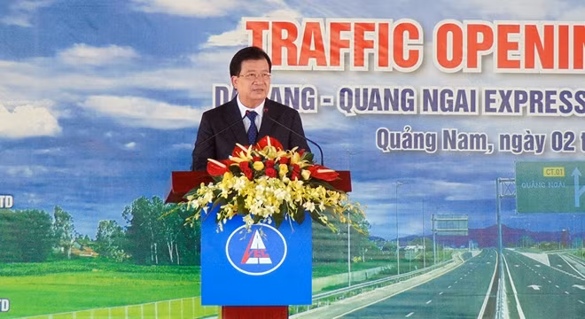 Phó Thủ tướng Chính phủ Trịnh Đình Dũng phát biểu tại buổi lễ.