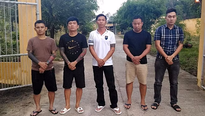 Một số đối tượng liên quan bị tạm giữ.