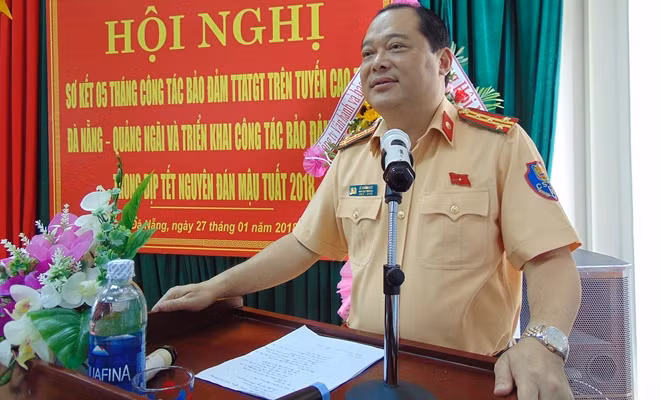 Đại tá Lê Xuân Đức phát biểu chỉ đạo tại hội nghị.