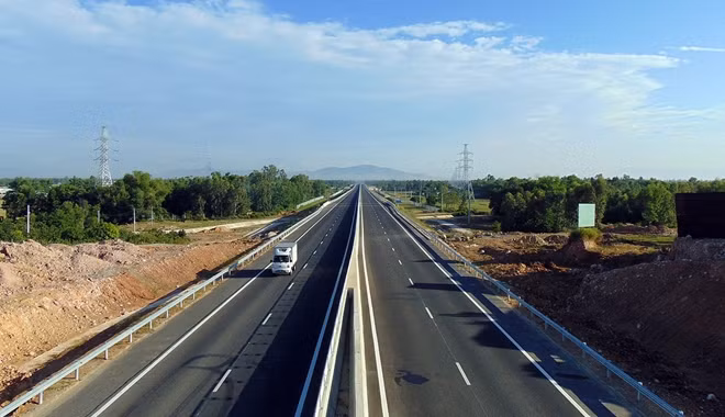 Một đoạn cao tốc Đà Nẵng - Quảng Ngãi.