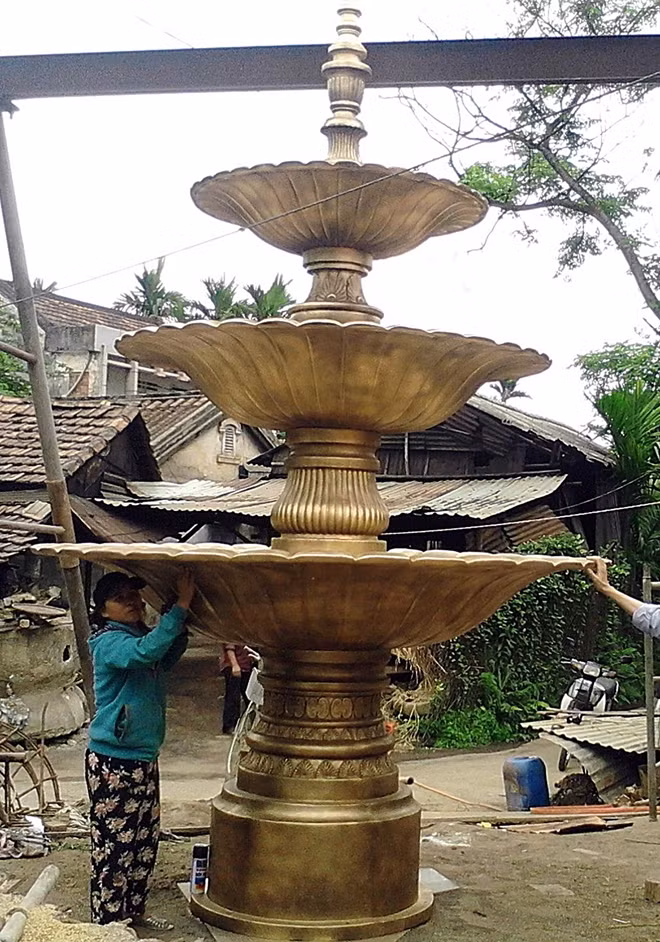 Đài phun nước nghệ thuật được 20 nghệ nhân hoàn thành sau 6 tháng chế tác.