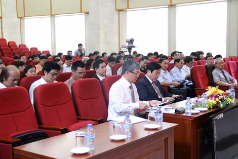 Bộ trưởng Bộ TT&TT Nguyễn Bắc Son và các đại biểu dự kỷ niệm Ngày thành lập Liên minh viễn thông quốc tế tại Hà Nội.