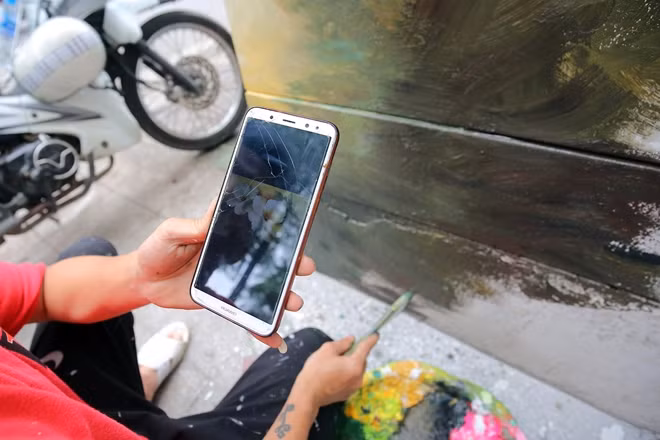 Những hoạ sĩ vẽ theo chủ đề "Hoa và Phố".