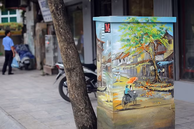 Hà Nội xưa qua nét vẽ của các họa sĩ trên bốt điện.