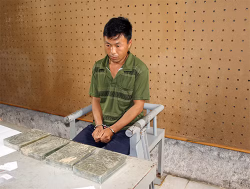 Đối tượng Lầu A Chừ cùng tang vật
