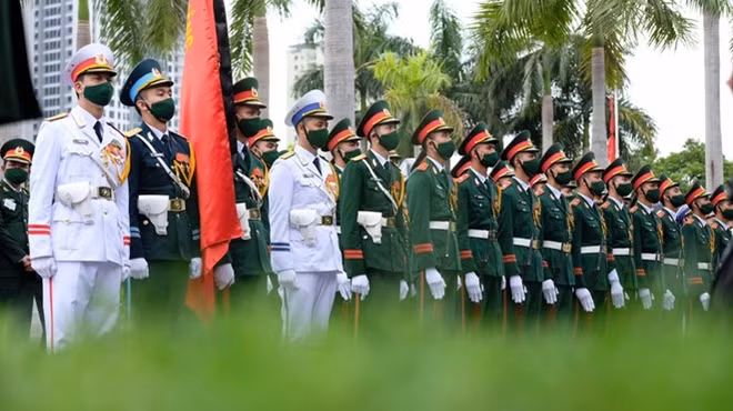 Đội danh dự làm nhiệm vụ tại lễ tang nguyên Tổng Bí thư Lê Khả Phiêu.