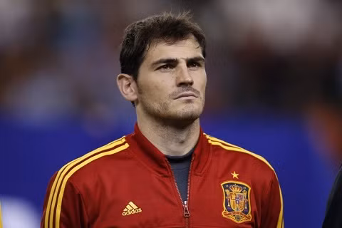 Thủ môn Iker Casillas.