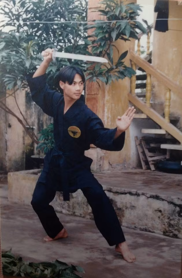 Trước khi bị tai nạn lao động, anh Thiểm từng là võ sư dạy môn Teakwondo.