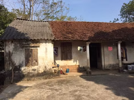 Nhà Linh chẳng có gì đáng giá.