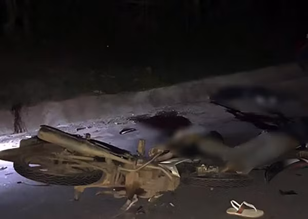 Hiện trường vụ TNGT rất nghiêm trọng.