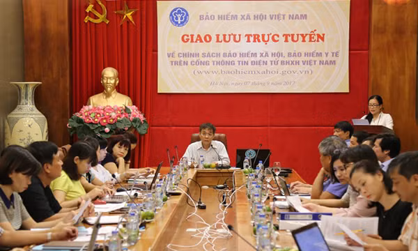 Toàn cảnh buổi giao lưu trực tuyến Toàn cảnh buổi giao lưu trực tuyến