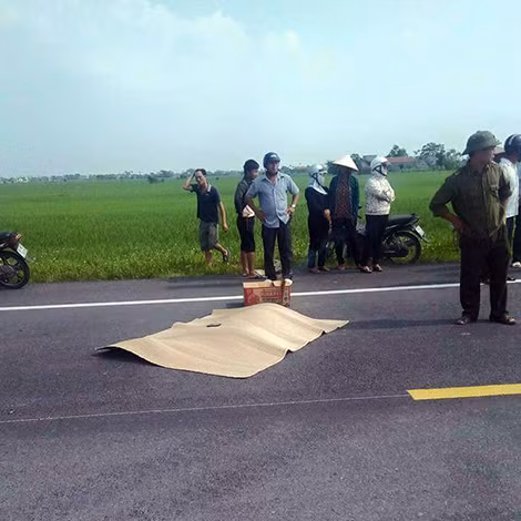 Truy tìm ô tô gây tai nạn làm mẹ thủ khoa đất cố đô tử vong 