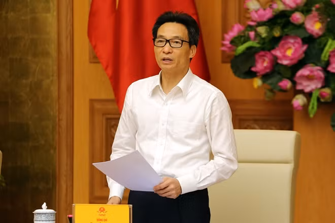Phó Thủ tướng Vũ Đức Đam: Phải duy trì, phát huy các khẩu hiệu, phong trào, nếp sinh hoạt truyền thống như “Năm điều Bác Hồ dạy”, “Thi đua dạy tốt, học tốt”, “Tất cả vì học sinh thân yêu”… Ảnh: VGP/Đình Nam
