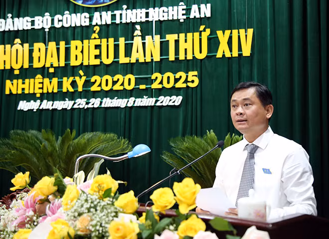 Đồng chí Thái Thanh Quý, Ủy viên dự khuyết Trung ương Đảng, Bí thư Tỉnh ủy Nghệ An phát biểu chỉ đạo Đại hội.