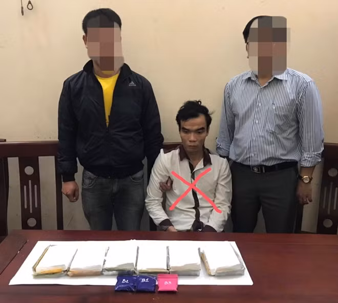 Đối tượng và tang vật tại cơ quan công an