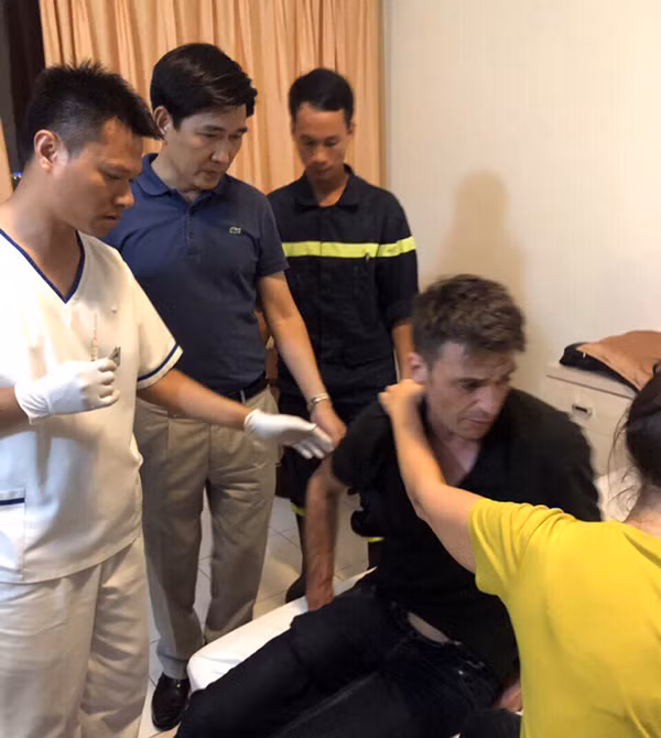 Anh Chirstophe Gilles Boutinon được lực lượng Công an giải cứu an toàn.