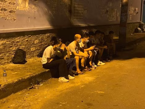 Các trường hợp người Trung Quốc bỏ chạy bị bắt giữ ở địa bàn quận Tân Phú.