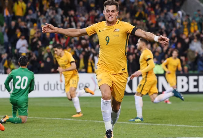 Tomi Juric là tiền đạo tốt nhất Australia đang có, nhưng anh chưa thể gánh vác thay Cahill.