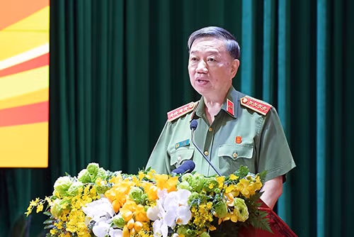 Bộ trưởng Tô Lâm phát động phong trào thi đua “Vì an ninh Tổ quốc” năm 2021.
