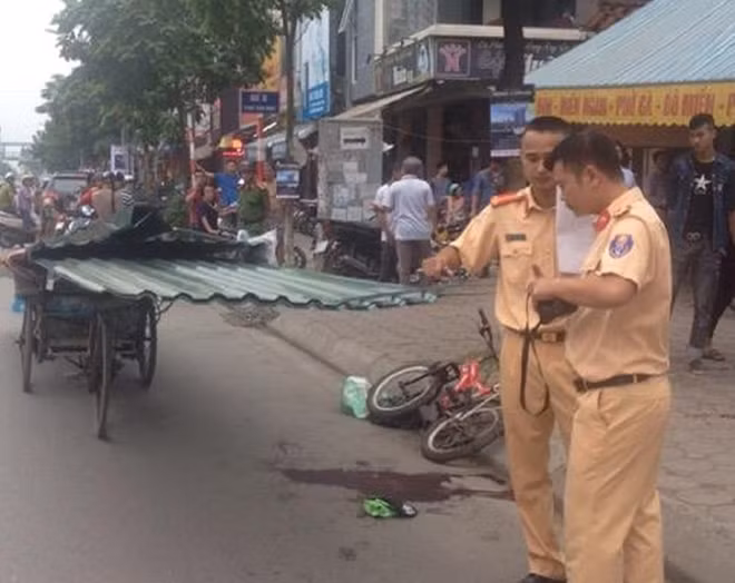 Hiện trường vụ tai nạn ngày 23-9 tại phố Tân Mai, quận Hoàng Mai, Hà Nội. Ảnh: Tuyến Phan