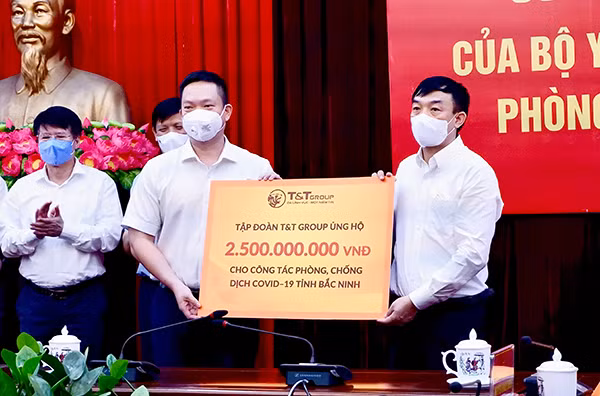 Đại diện Tập đoàn T&T Group trao ủng hộ tỉnh Bắc Ninh 500 tấn gạo và 2,5 tỷ đồng Đại diện Tập đoàn T&T Group trao ủng hộ tỉnh Bắc Ninh 500 tấn gạo và 2,5 tỷ đồng
