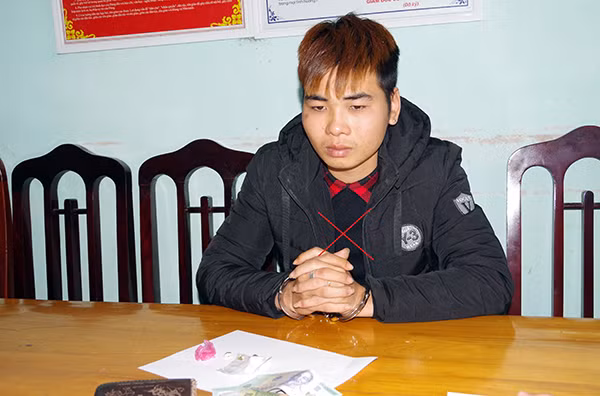 Đối tượng Hưng và tang vật vụ án